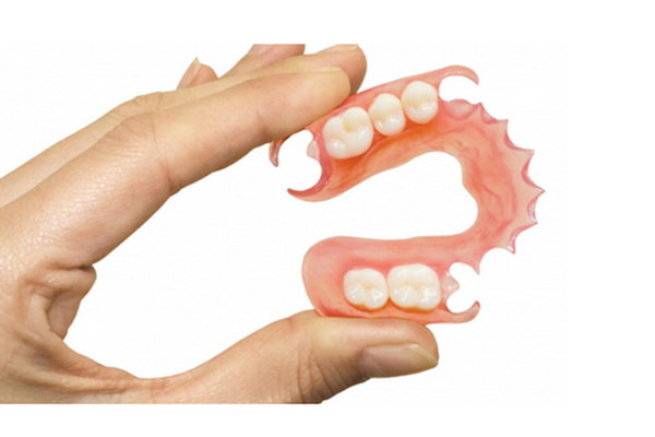 Flexible dentures